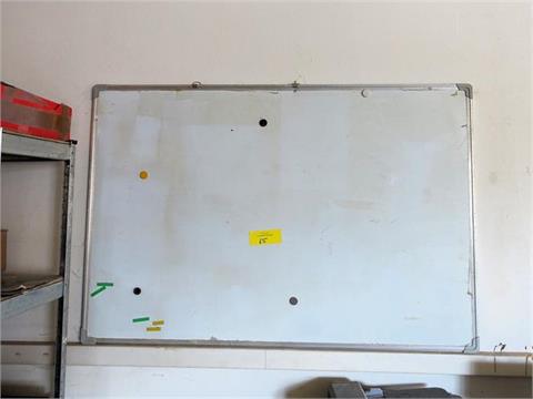 Whiteboard, ca. 1,20 m x 80 cm